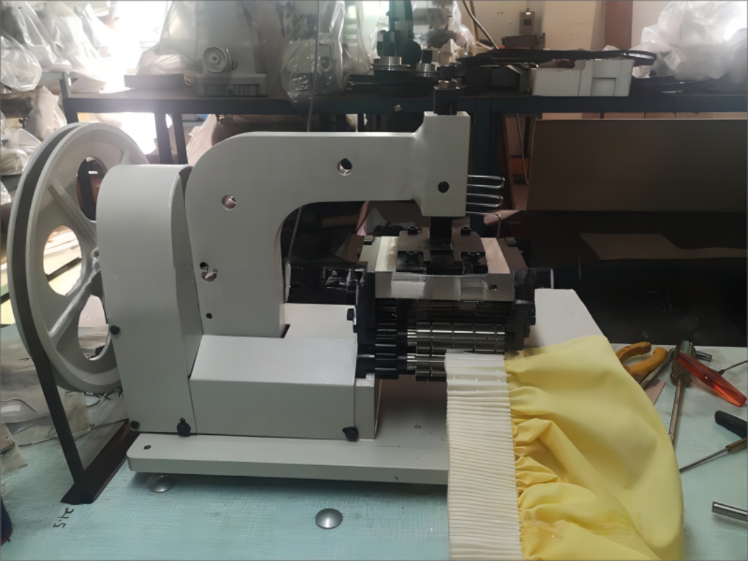 Fabric Pleat Sewing Machine UC-M02
